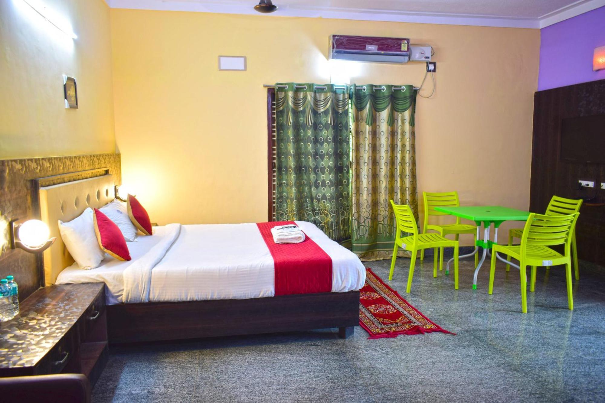 Dolphin Resort เยลาคีรี ภายนอก รูปภาพ