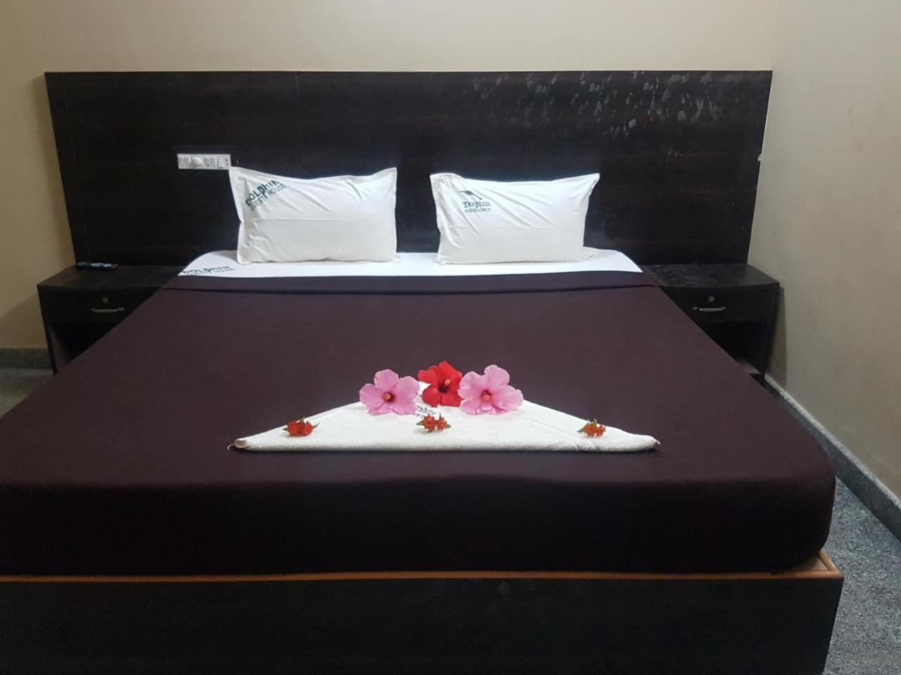 Dolphin Resort เยลาคีรี ภายนอก รูปภาพ